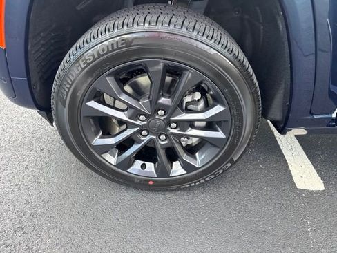 New 2026 Jeep Grand Cherokee L Limited AWD/4WD image 17
