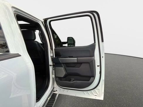 Used 2025 Ford F150 Lariat w/ Tow/Haul Package AWD/4WD image 27