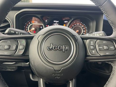 New 2026 Jeep Wrangler Unlimited Rubicon w/ Safety Group image 23