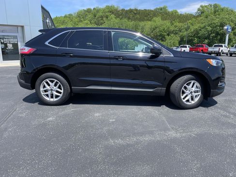 Certified 2024 Ford Edge SEL w/ Convenience Package AWD/4WD image 2