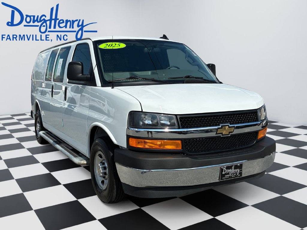 Used 2025 Chevrolet Express 2500 w/ Driver Convenience Package RWD image 7