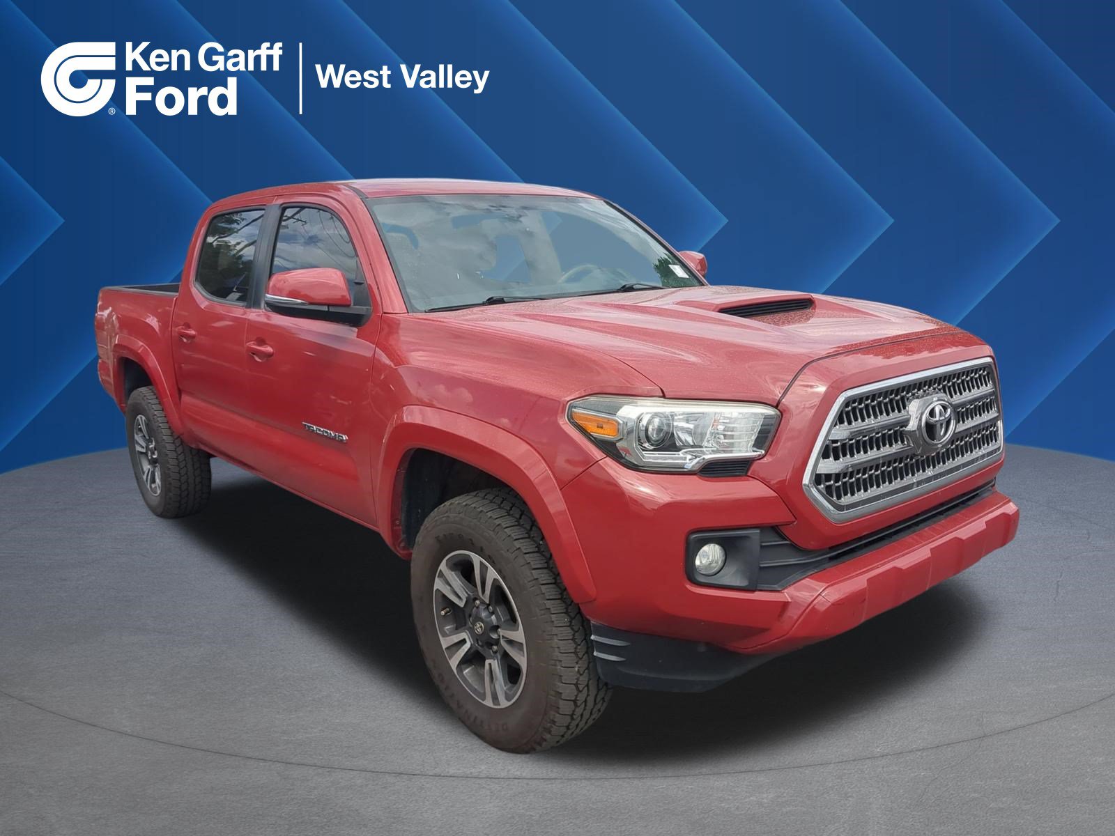 Used 2017 Toyota Tacoma TRD Sport w/ Tow Package (A/T) AWD/4WD image 1