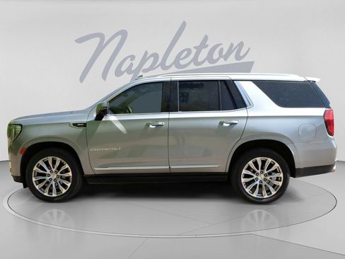 Used 2023 GMC Yukon Denali AWD/4WD image 4