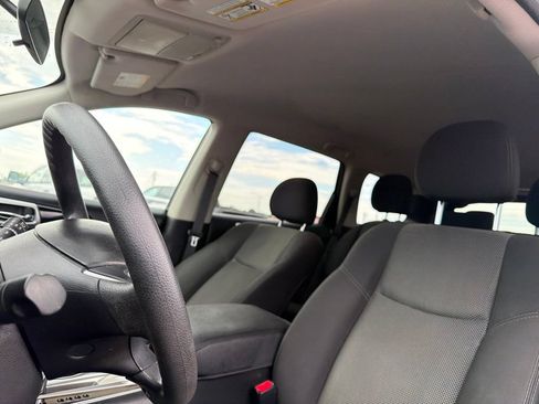 Used 2020 Nissan Pathfinder S FWD image 27