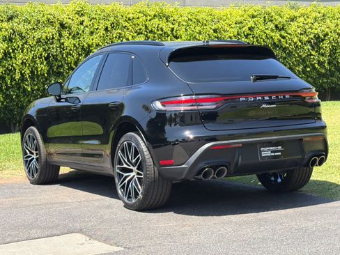 Used 2026 Porsche Macan AWD/4WD image 3