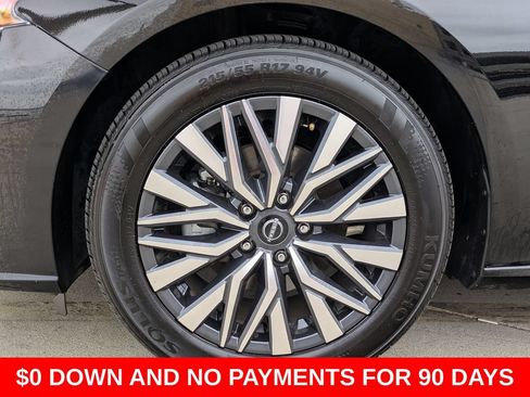 Used 2025 Nissan Altima 2.5 SV FWD image 31