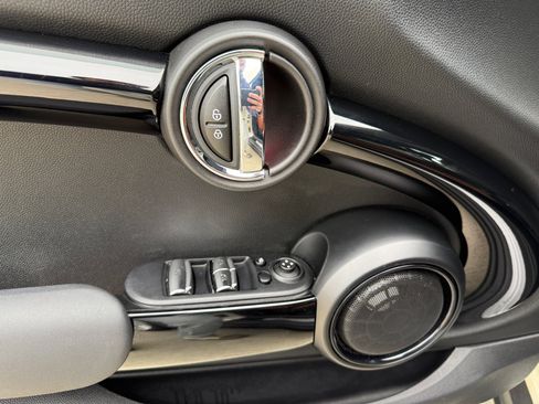 Used 2016 MINI Cooper S image 12