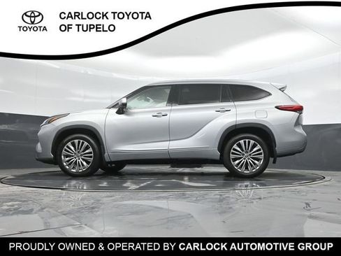 Used 2023 Toyota Highlander Platinum image 48
