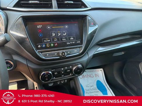 Used 2023 Chevrolet TrailBlazer LT w/ Convenience Package FWD image 11
