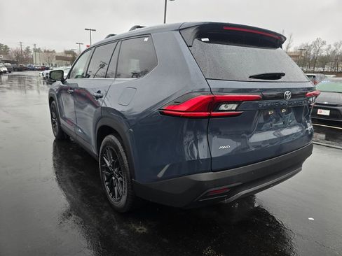 Used 2024 Toyota Grand Highlander Platinum image 6