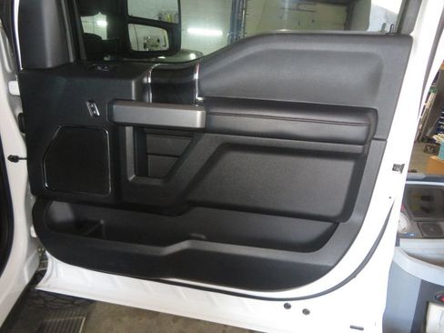 Used 2019 Ford F250 Platinum w/ Platinum Ultimate Package AWD/4WD image 36