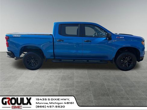 Used 2022 Chevrolet Silverado 1500 Custom Trail Boss w/ LPO, Dark Essentials Package AWD/4WD image 7