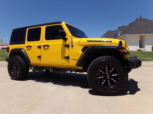 Used 2021 Jeep Wrangler Unlimited Sport AWD/4WD image 13