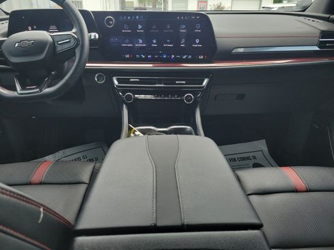 Certified 2024 Chevrolet Traverse RS w/ LPO, Floor Liner Package FWD image 14