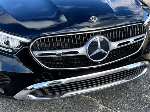 Used 2025 Mercedes-Benz GLC 300 image 29