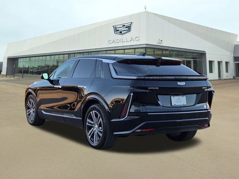 Certified 2024 Cadillac Lyriq Luxury w/ Nappa Leather Package image 4