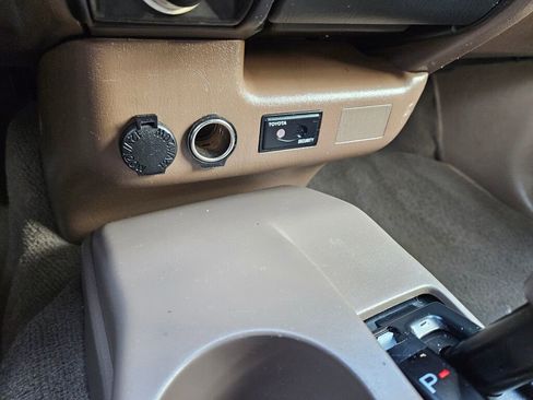 Used 2004 Toyota Tacoma PreRunner image 21