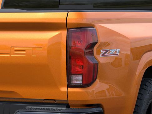 New 2025 Chevrolet Colorado Z71 w/ Z71 Convenience Package 2 image 11