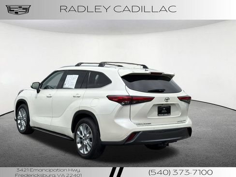 Used 2021 Toyota Highlander Limited AWD/4WD image 17