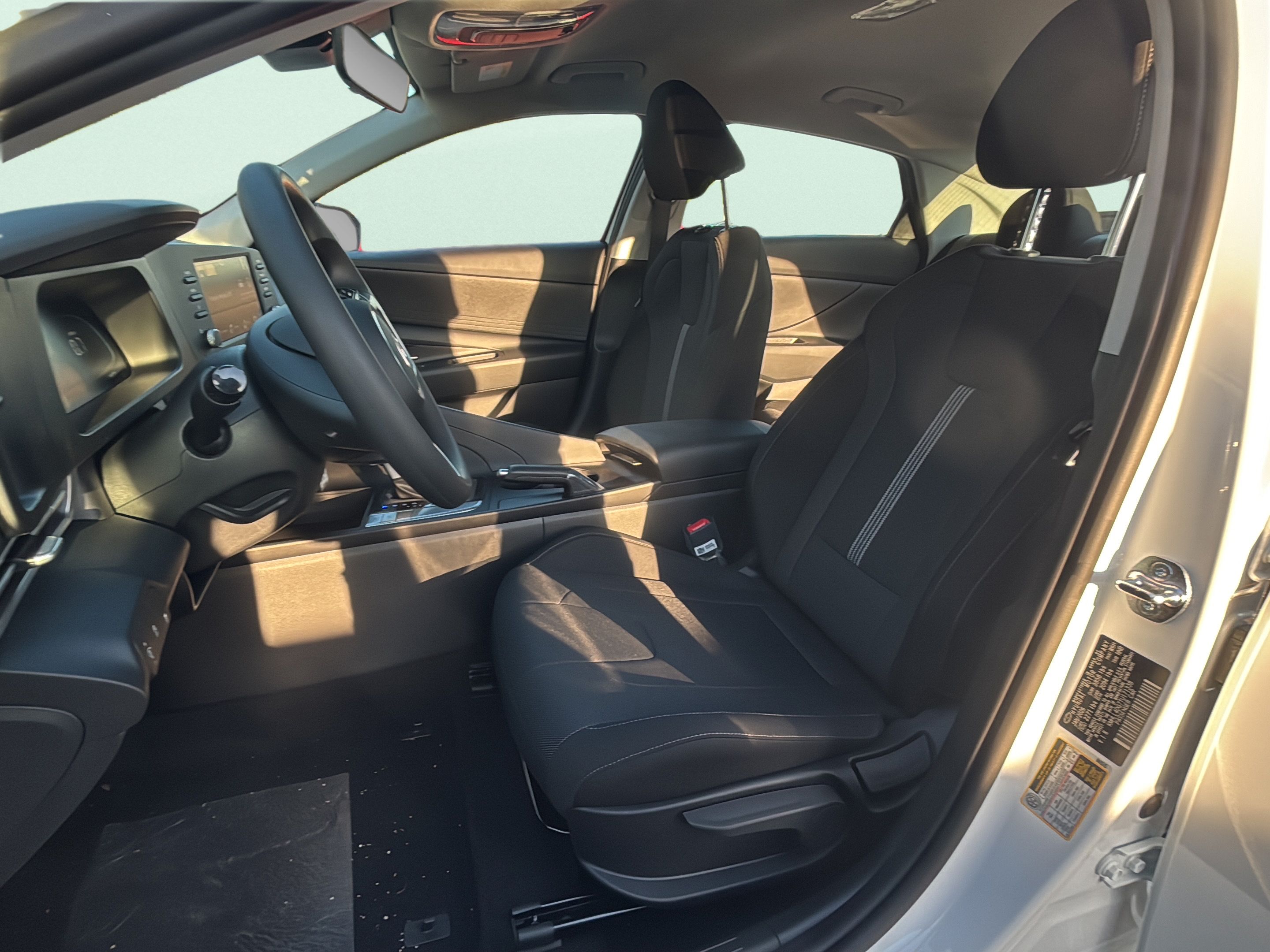 Certified 2026 Hyundai Elantra SE FWD image 20