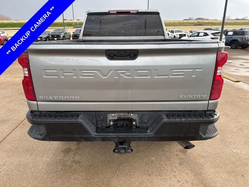 Used 2024 Chevrolet Silverado 2500 Custom w/ Custom Convenience Package image 9