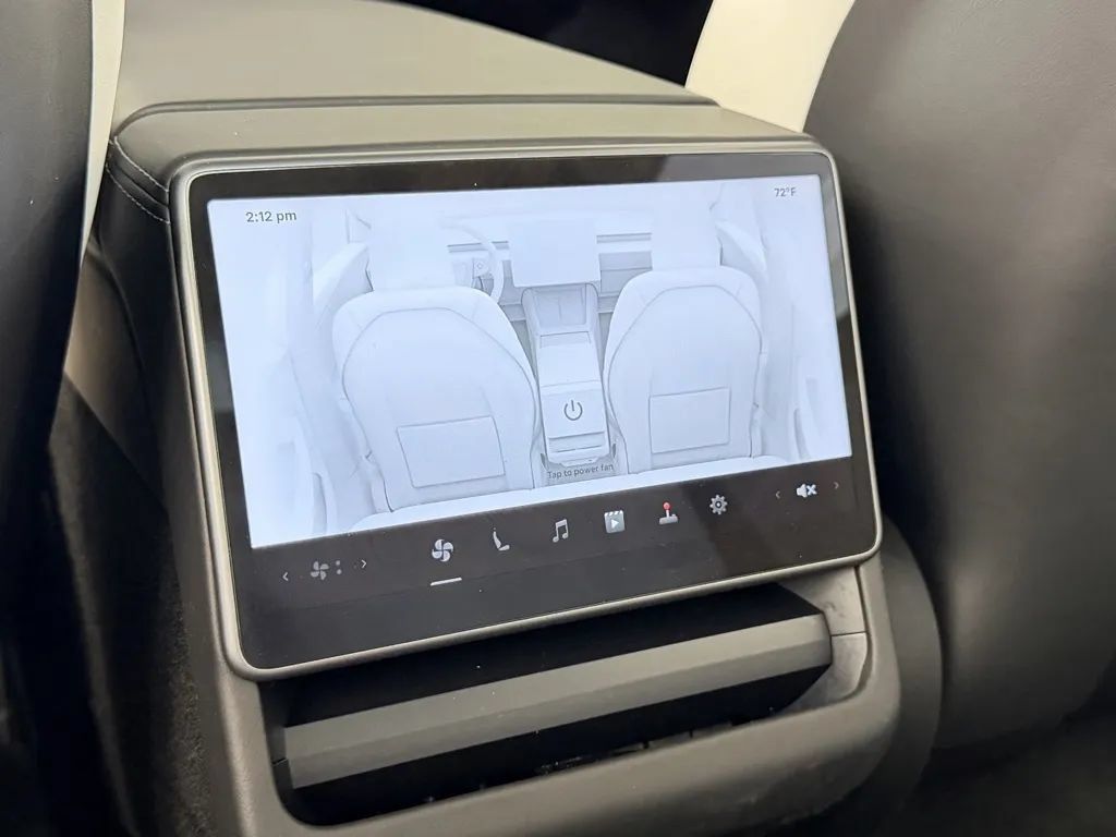 Used 2025 Tesla Model 3 Long Range AWD/4WD image 32