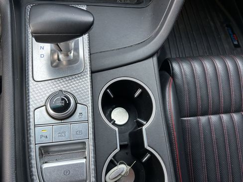 Used 2022 Genesis G70 3.3T w/ Sport Advanced Package image 10