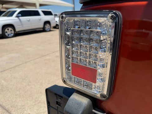 Used 2009 Jeep Wrangler Unlimited X AWD/4WD image 9