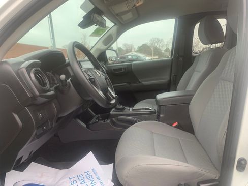 Used 2023 Toyota Tacoma SR image 23