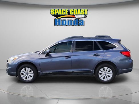 Used 2017 Subaru Outback 2.5i Premium image 5