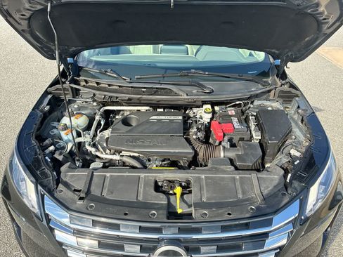 Used 2025 Nissan Rogue SV FWD image 28