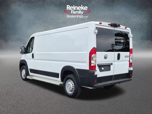 Used 2025 RAM ProMaster 2500 w/ U-Haul Equipment Group FWD image 8