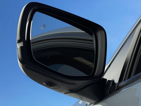 Certified 2025 Honda Pilot TrailSport image 25