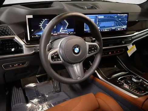 New 2026 BMW X7 xDrive40i w/ Executive Package image 3
