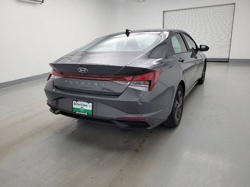 Used 2023 Hyundai Elantra SEL w/ Preferred Accessory Package image 7