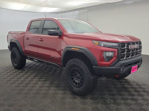 Used 2024 GMC Canyon AT4X w/ AT4X AEV Edition image 6