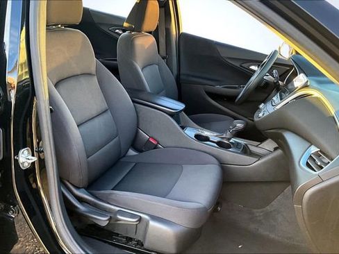 Used 2024 Chevrolet Malibu LT image 27