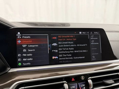 Used 2022 BMW X5 xDrive40i AWD/4WD image 30
