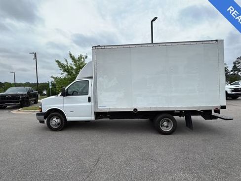 Used 2023 Chevrolet Express 3500 w/ Power Convenience Package RWD image 5