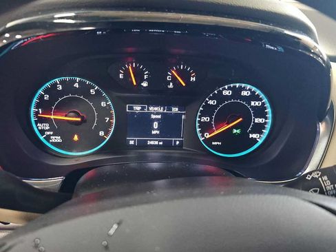 Used 2023 Chevrolet Traverse LS FWD image 13