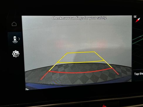 Used 2025 Hyundai Elantra SEL image 18