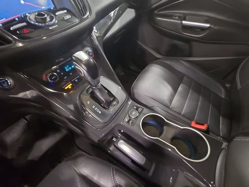Used 2015 Ford Escape Titanium w/ Equipment Group 301A AWD/4WD image 24