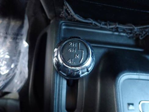 Used 2018 Jeep Wrangler Unlimited Sahara AWD/4WD image 19
