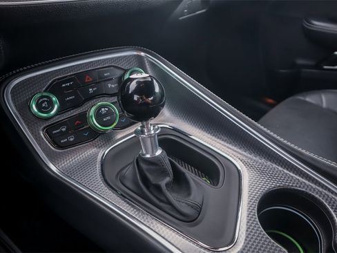 Used 2015 Dodge Challenger SRT Hellcat image 18