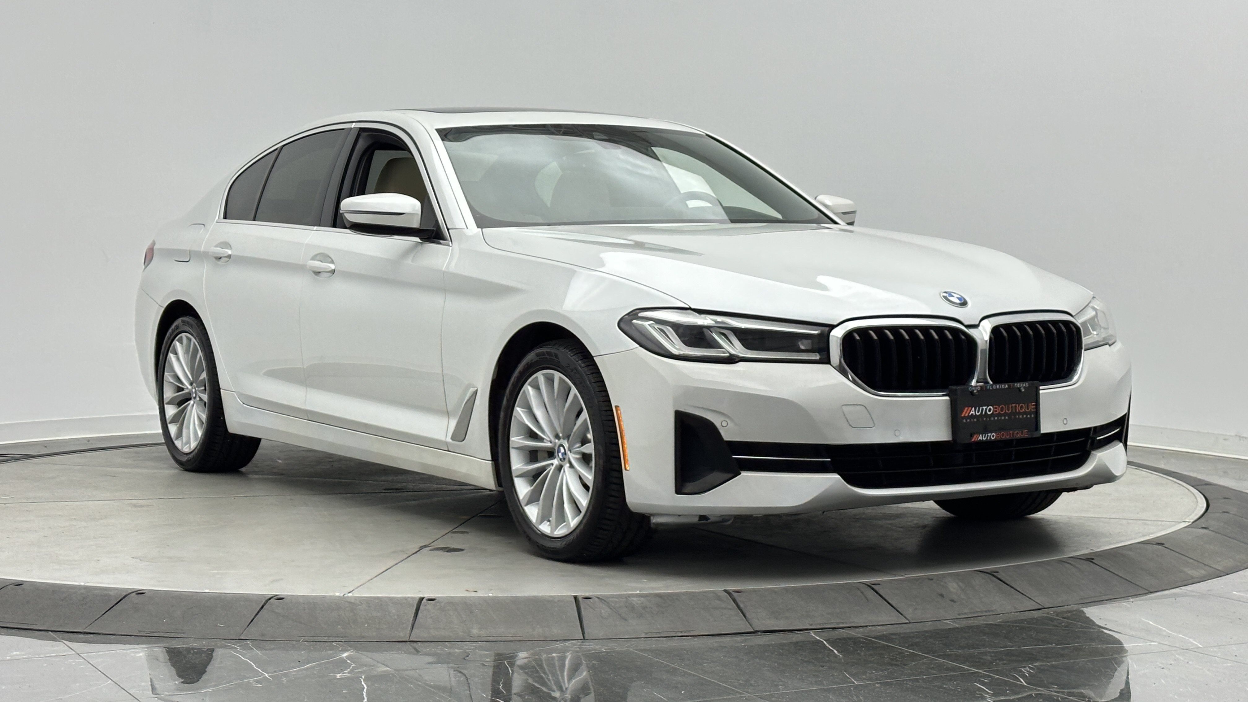 Used 2022 BMW 530i RWD image 3