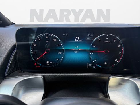 Used 2022 Mercedes-Benz GLB 250 4MATIC w/ Premium Package Lite image 17