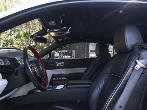 Used 2015 Rolls-Royce Wraith 2dr Coupe image 14