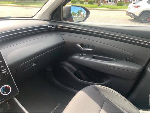 Used 2022 Hyundai Tucson SEL FWD image 21