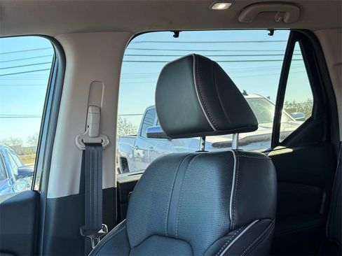 Used 2023 Honda Pilot Elite image 13