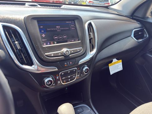 Certified 2024 Chevrolet Equinox LT w/ LPO, Floor Liner Package AWD/4WD image 21
